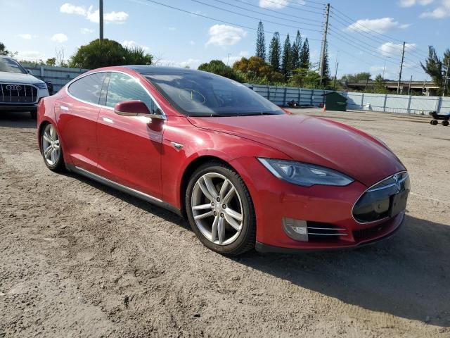 5YJSA1DP0DFP09277 - 2013 TESLA MODEL S წითელი ფოტო 4