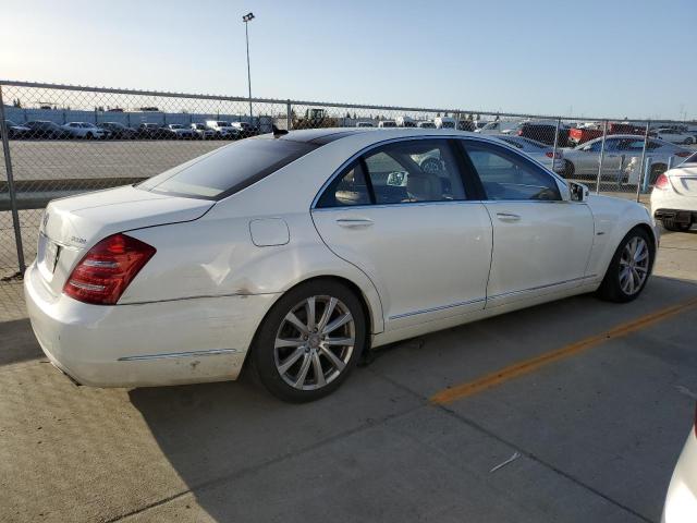 WDDNG9FB0BA366218 - 2011 MERCEDES-BENZ S 400 WHITE photo 3