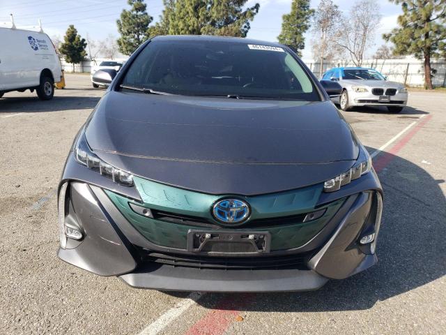 JTDKARFP5J3091202 - 2018 TOYOTA PRIUS PRIM GRAY photo 5