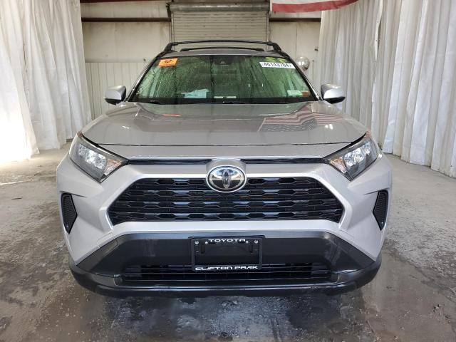 JTMG1RFV4KD501245 - 2019 TOYOTA RAV4 LE SILVER photo 5