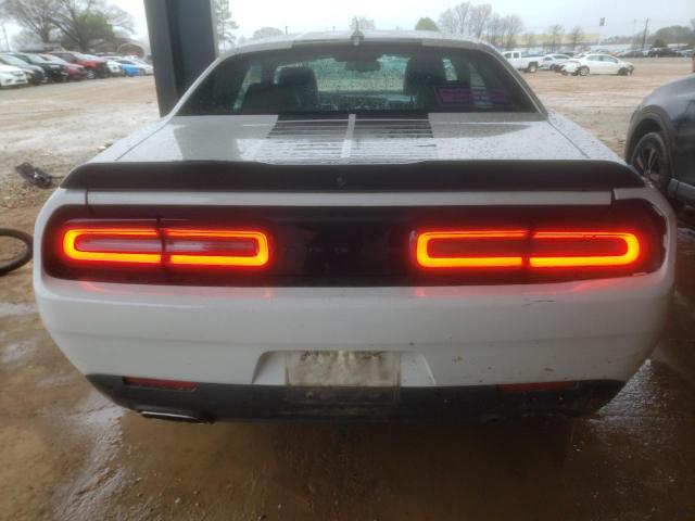 2C3CDZAG1LH182796 - 2020 DODGE CHALLENGER SXT WHITE photo 6