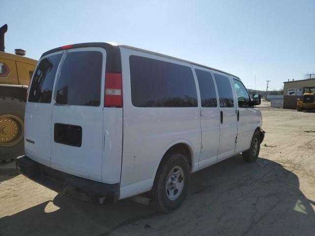 1GCFG15X081220990 - 2008 CHEVROLET EXPRESS G1 WHITE photo 3