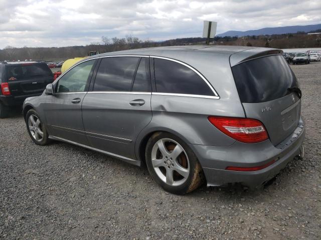 4JGCB6FE4BA118378 - 2011 MERCEDES-BENZ R 350 4MATIC SILVER photo 2