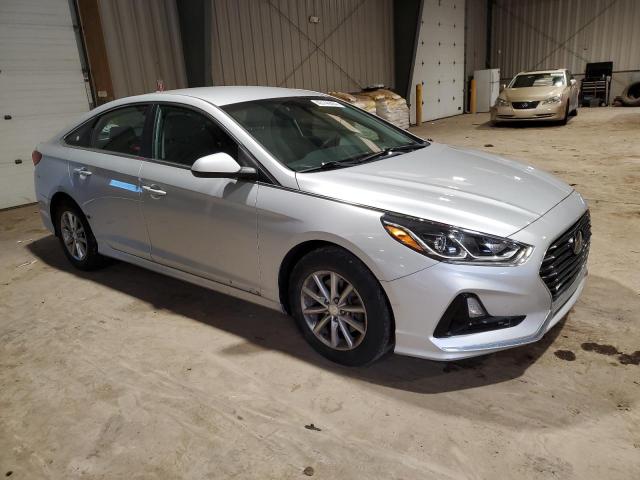 5NPE24AF5KH795725 - 2019 HYUNDAI SONATA SE SILVER photo 4