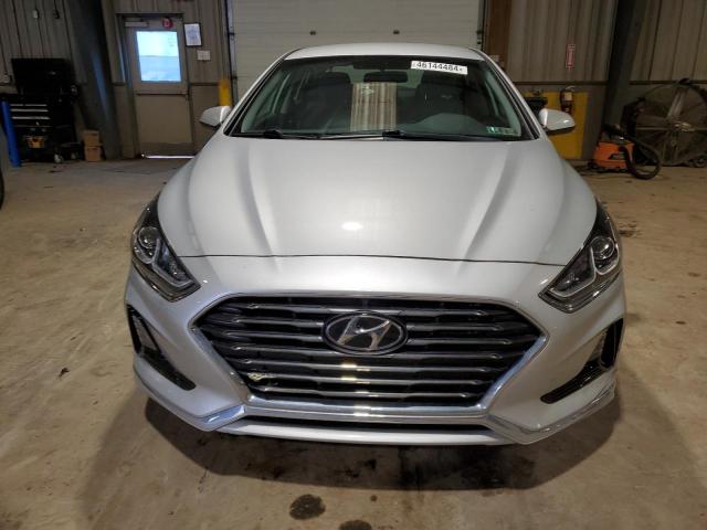 5NPE24AF5KH795725 - 2019 HYUNDAI SONATA SE SILVER photo 5