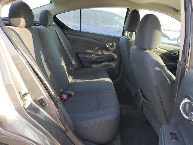 3N1CN7AP0DL886352 - 2013 NISSAN VERSA S GRAY photo 10