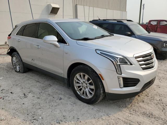 1GYKNARS1JZ190337 - 2018 CADILLAC XT5 SILVER photo 4