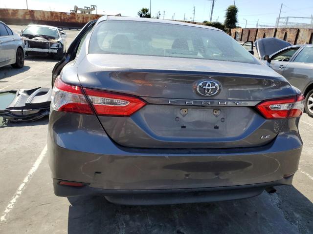 4T1C11AK1LU309565 - 2020 TOYOTA CAMRY LE GRAY photo 6