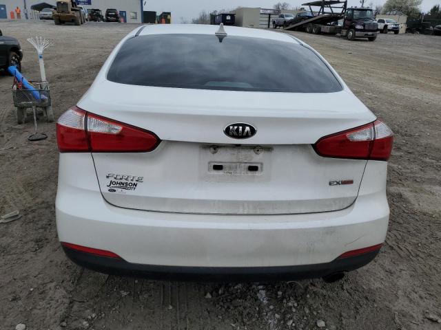 KNAFX4A88F5316773 - 2015 KIA FORTE EX WHITE photo 6