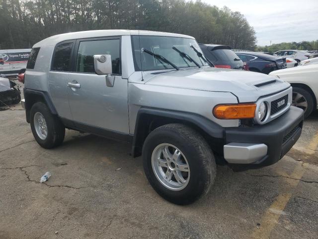 JTEBU11F970052481 - 2007 TOYOTA FJ CRUISER SILVER photo 4