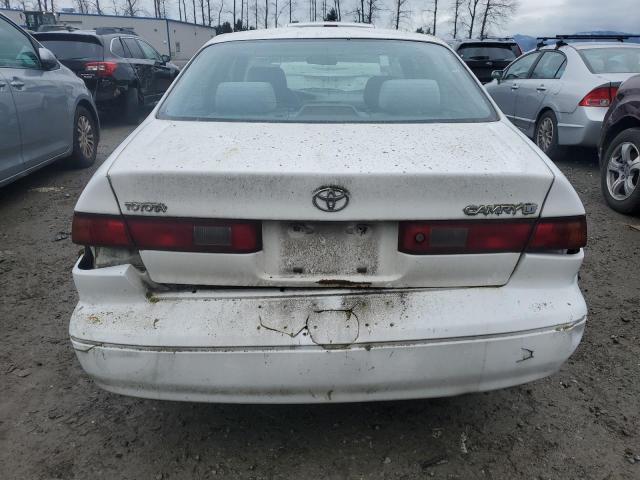 JT2BG22KXW0229379 - 1998 TOYOTA CAMRY CE WHITE photo 6