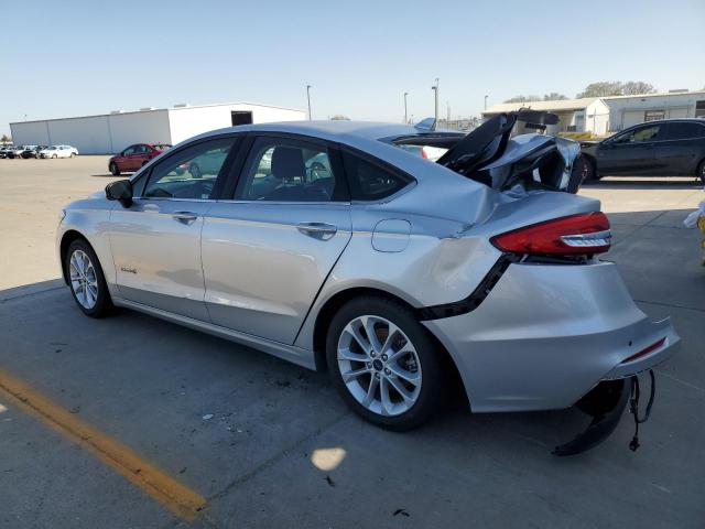 3FA6P0LU9KR218144 - 2019 FORD FUSION SE SILVER photo 2