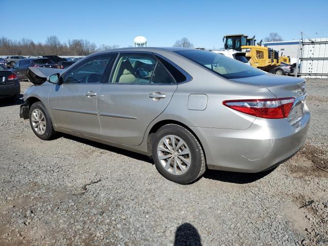 4T1BF1FK2HU437343 - 2017 TOYOTA CAMRY LE BEIGE photo 2