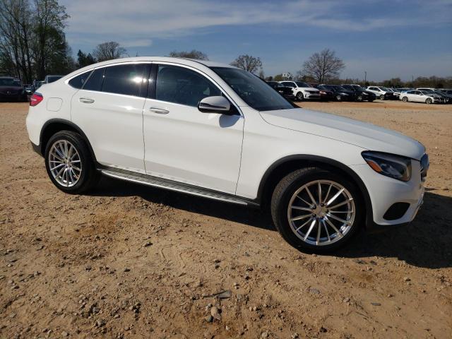 WDC0J4KBXHF191514 - 2017 MERCEDES-BENZ GLC COUPE 300 4MATIC WHITE photo 4