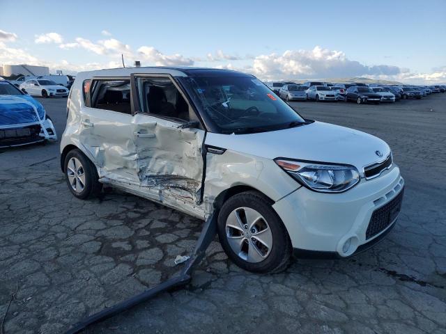 KNDJX3A57G7282019 - 2016 KIA SOUL ! WHITE photo 4