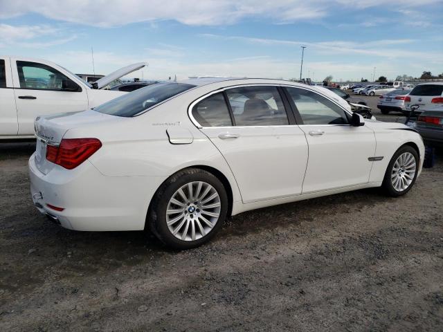 WBAKX6C55CC197178 - 2012 BMW 750 I WHITE photo 3