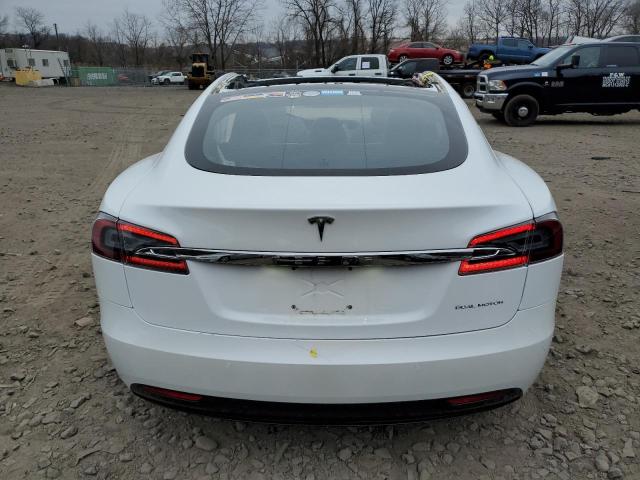 5YJSA1E20LF413189 - 2020 TESLA MODEL S WHITE photo 6