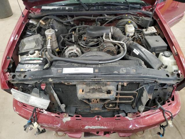 1GNDT13W42K203163 - 2002 CHEVROLET BLAZER MAROON photo 11