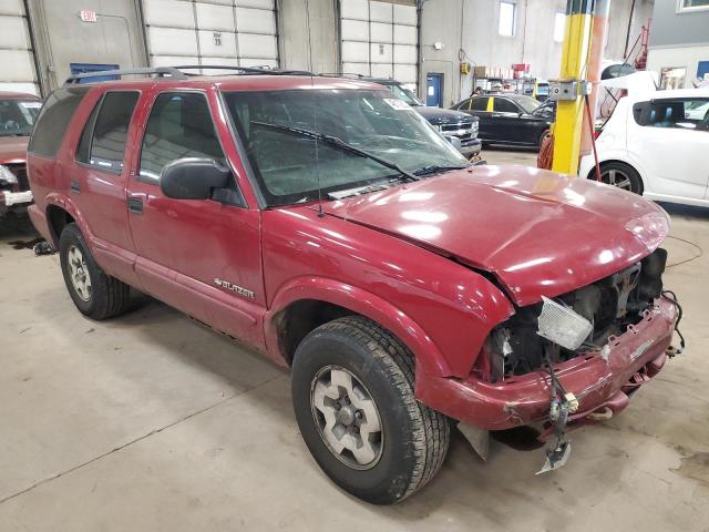 1GNDT13W42K203163 - 2002 CHEVROLET BLAZER MAROON photo 4