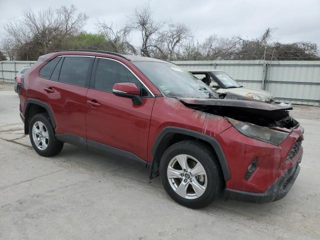 2T3W1RFV1LW099541 - 2020 TOYOTA RAV4 XLE MAROON photo 4