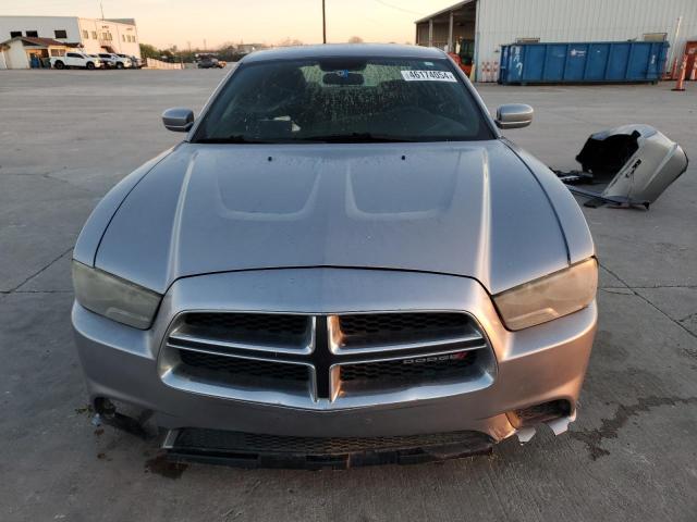 2C3CDXBG8DH688257 - 2013 DODGE CHARGER SE SILVER photo 5