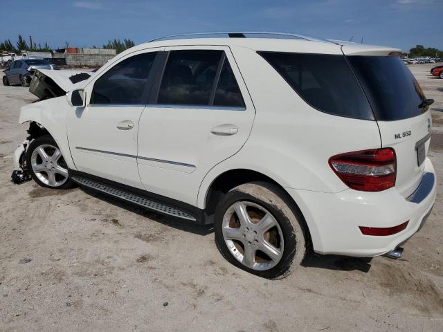 4JGBB72E59A453585 - 2009 MERCEDES-BENZ ML 550 WHITE photo 2