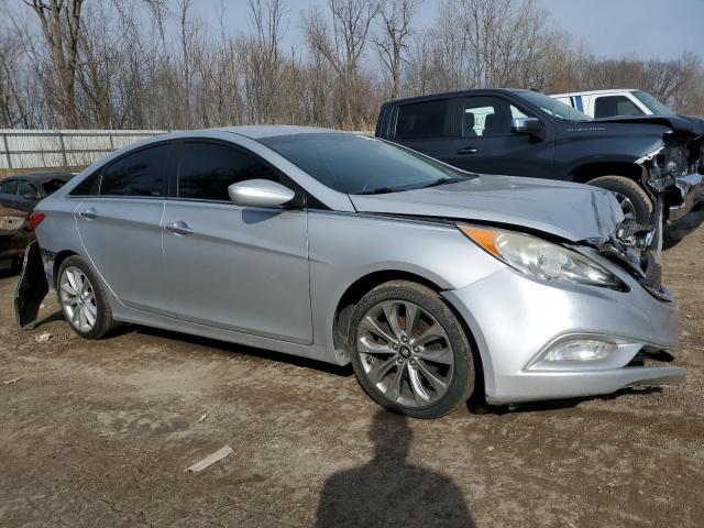 5NPEC4AC1DH714046 - 2013 HYUNDAI SONATA SE SILVER photo 4