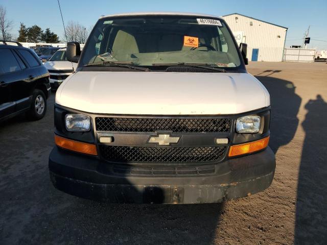 1GCUGAD4XA1164271 - 2010 CHEVROLET EXPRESS G1 WHITE photo 5