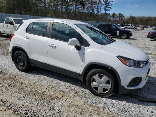 3GNCJKSB6JL415484 - 2018 CHEVROLET TRAX LS WHITE photo 4