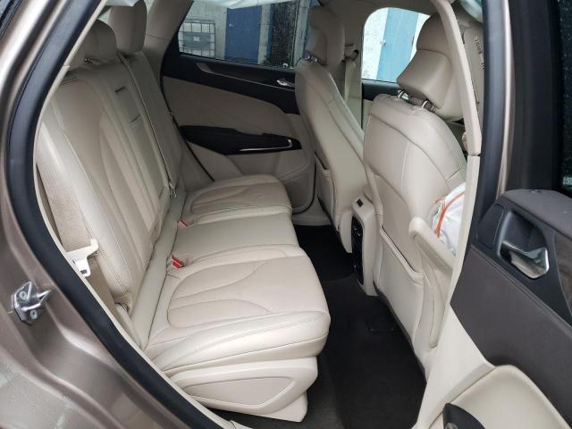 5LMCJ3D9XKUL47490 - 2019 LINCOLN MKC RESERVE Bej foto 11