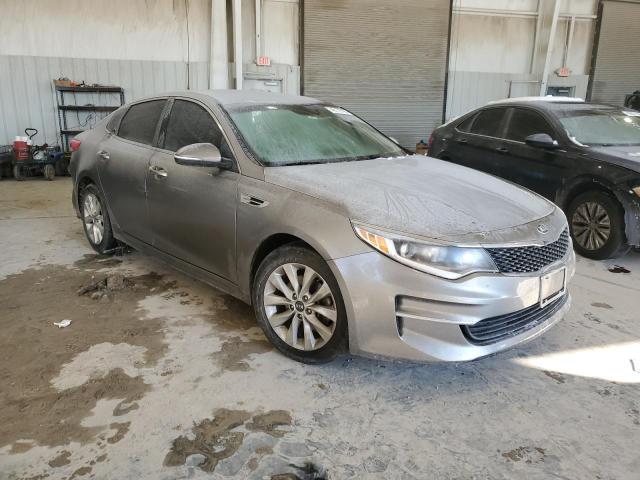 5XXGT4L36JG272474 - 2018 KIA OPTIMA LX 银色 照片 4