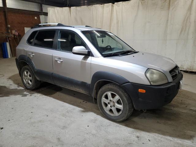 KM8JN72DX5U061768 - 2005 HYUNDAI TUCSON GLS GRAY photo 4