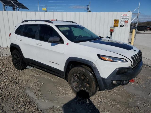 1C4PJMBX0JD619737 - 2018 JEEP CHEROKEE TRAILHAWK WHITE photo 4