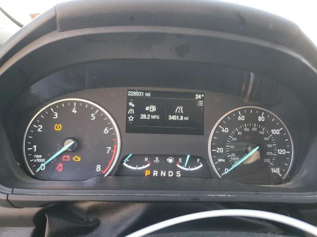 MAJ6P1UL6JC200676 - 2018 FORD ECOSPORT SE Silber Foto 9