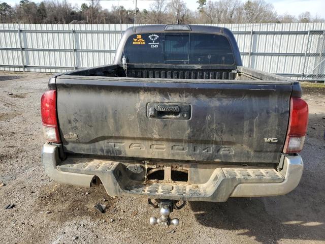 5TFCZ5AN0JX145705 - 2018 TOYOTA TACOMA DOUBLE CAB GRAY photo 6