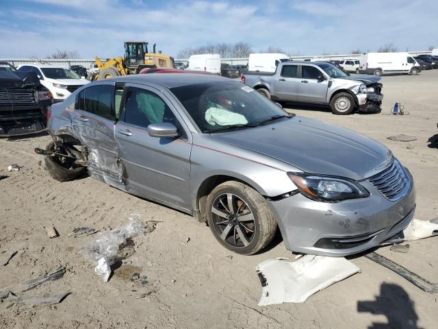 1C3CCBAB9DN568714 - 2013 CHRYSLER 200 LX GRAY photo 4