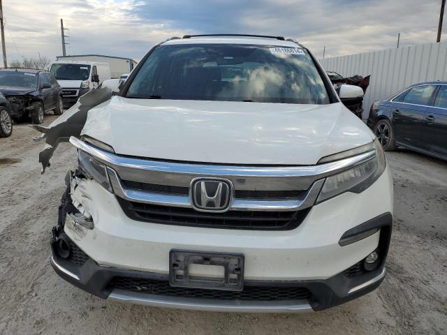 5FNYF5H67KB006860 - 2019 HONDA PILOT TOURING WHITE photo 5