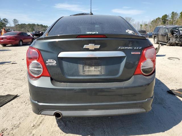 1G1JE5SB1F4178575 - 2015 CHEVROLET SONIC LTZ CHARCOAL photo 6