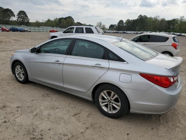 5NPEB4AC6DH567919 - 2013 HYUNDAI SONATA GLS SILVER photo 2