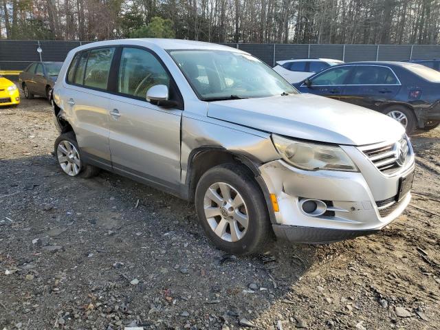 WVGAV75N79W526621 - 2009 VOLKSWAGEN TIGUAN S SILVER photo 4