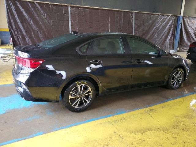 3KPF24AD6PE654225 - 2023 KIA FORTE LX BLACK photo 3