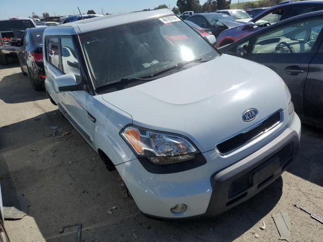 KNDJT2A20A7164543 - 2010 KIA SOUL + SILVER photo 4