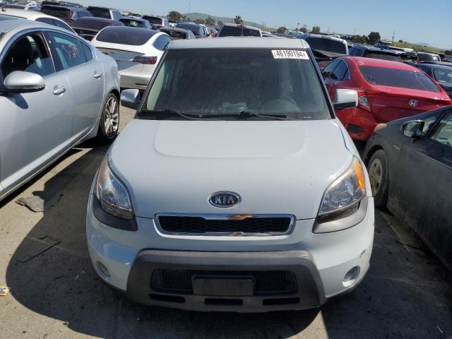 KNDJT2A20A7164543 - 2010 KIA SOUL + SILVER photo 5