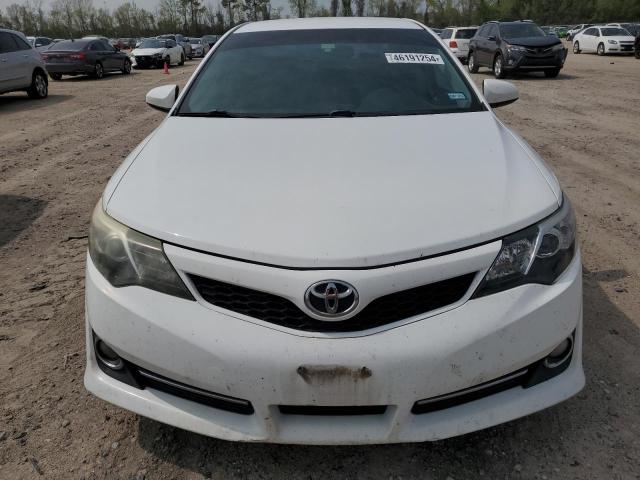 4T1BF1FK2EU827161 - 2014 TOYOTA CAMRY L WHITE photo 5