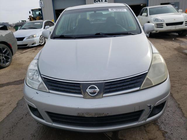 3N1BC11E17L424318 - 2007 NISSAN VERSA S SILVER photo 5