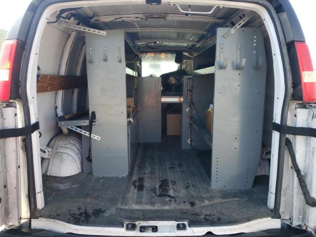 1GCWGFCB8D1902269 - 2013 CHEVROLET EXPRESS G2 WHITE photo 10