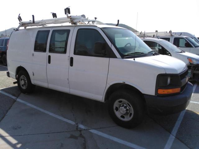 1GCWGFCB8D1902269 - 2013 CHEVROLET EXPRESS G2 WHITE photo 4