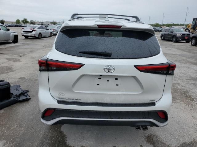 5TDKDRAH1PS021310 - 2023 TOYOTA HIGHLANDER L WHITE photo 6