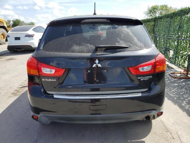 JA4AP3AU4GZ022912 - 2016 MITSUBISHI OUTLANDER ES BLACK photo 6