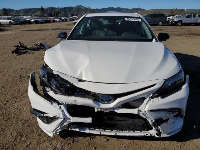 4T1G31AK2PU051316 - 2023 TOYOTA CAMRY SE NIGHT SHADE WHITE photo 5